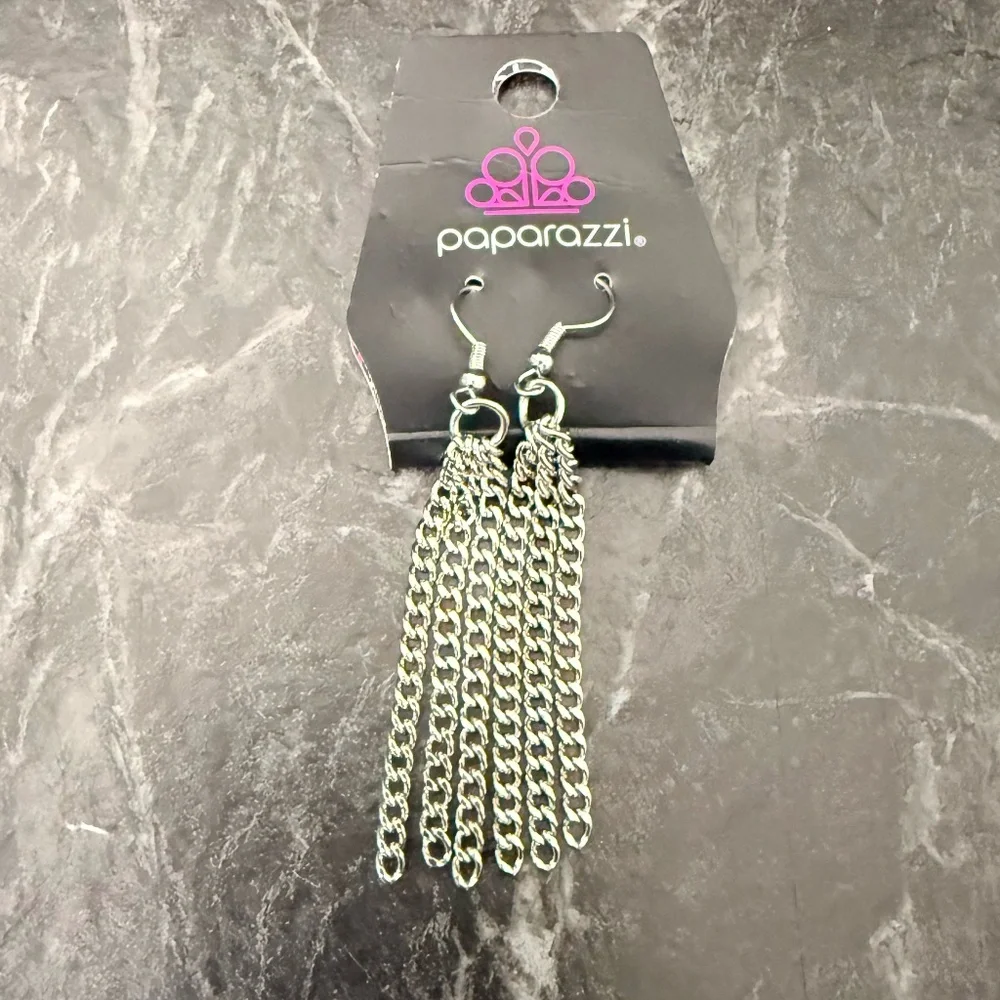 PAPARAZZI Necklace and Earrings Set